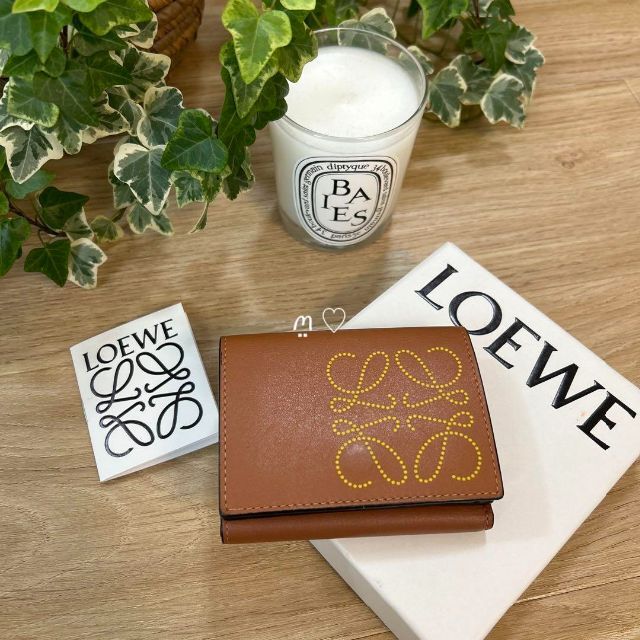 LOEWE ロエベ アナグラム トライフォールド 三つ折りコンパクトミニ