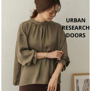 アーバンリサーチドアーズ(URBAN RESEARCH DOORS)のURBAN RESEARCH DOORS スタンドカラーギャザーブラウス (シャツ/ブラウス(長袖/七分))