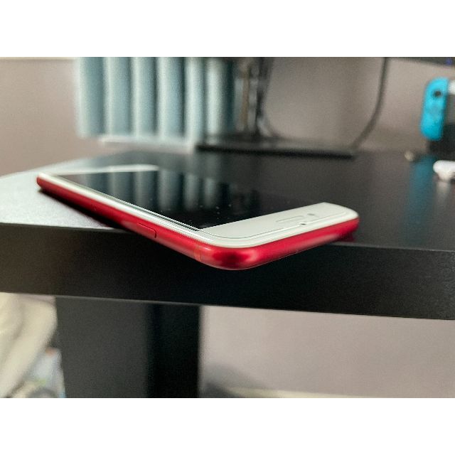 iPhone7 128GB RED Simフリー 美品 ケース付き 4