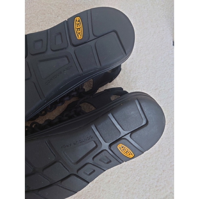 KEEN(キーン)の【再値下げ】KEEN UNEEK レディース サンダル 24.0 ブラック レディースの靴/シューズ(サンダル)の商品写真