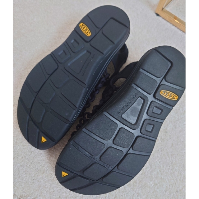 KEEN(キーン)の【再値下げ】KEEN UNEEK レディース サンダル 24.0 ブラック レディースの靴/シューズ(サンダル)の商品写真