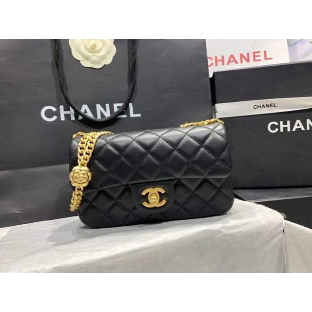 最高級のスーパー CHANEL - CHANEL カメリア ミニフラップバッグ