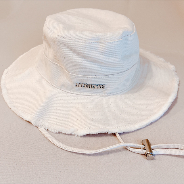 ユニセックス JACQUEMUS LE BOB Artichaut ロゴ バケハ レディースの帽子(ハット)の商品写真