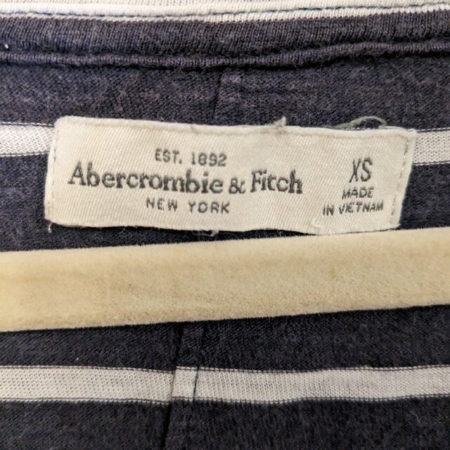 Abercrombie&Fitch(アバクロンビーアンドフィッチ)のabercrombie&fitch ボーダー ポケット付きTシャツ XS メンズのトップス(Tシャツ/カットソー(半袖/袖なし))の商品写真