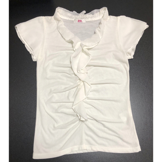 リュリュ(RyuRyu)の半袖シャツ　オフホワイト　フリル　オフィスカジュアル(Tシャツ(半袖/袖なし))