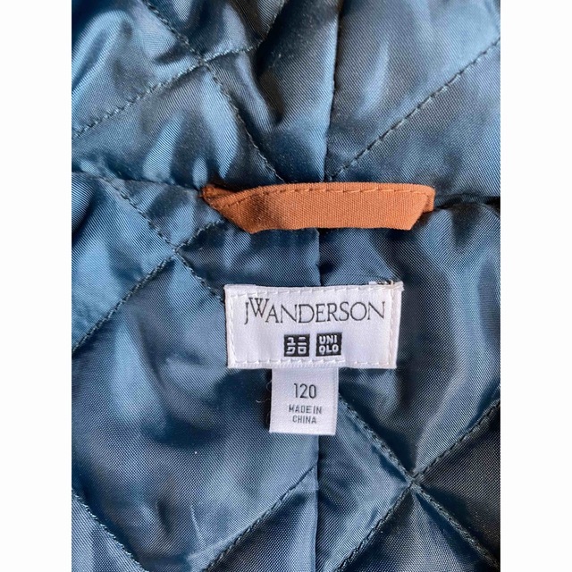 J.W.ANDERSON(ジェイダブリューアンダーソン)のユニクロ　JWANDERSON キッズコート120 キッズ/ベビー/マタニティのキッズ服男の子用(90cm~)(コート)の商品写真