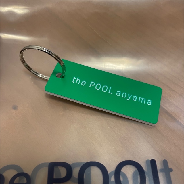 FRAGMENT(フラグメント)の新品　希少　レア　the pool aoyama keytag メンズのファッション小物(その他)の商品写真