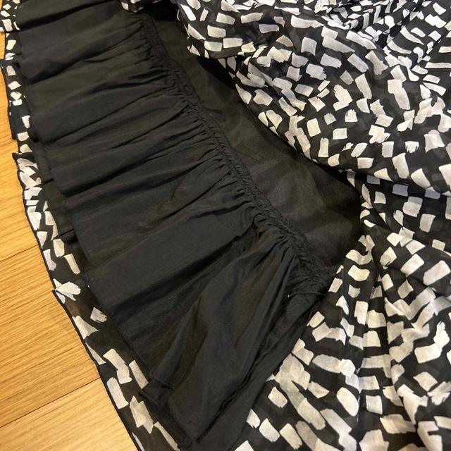 PAULE KA(ポールカ)のポールカ　シルクシフォンのスカート　38サイズ レディースのスカート(ひざ丈スカート)の商品写真
