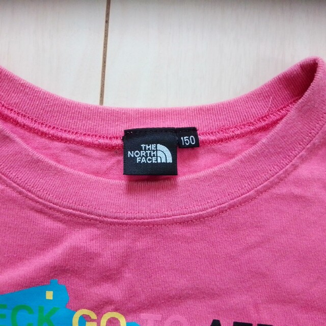 THE NORTH FACE(ザノースフェイス)のTHE NORTH FACE　ノースフェイス　女の子　Ｔシャツ　150cm キッズ/ベビー/マタニティのキッズ服女の子用(90cm~)(Tシャツ/カットソー)の商品写真