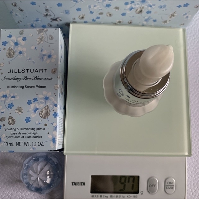 JILLSTUART(ジルスチュアート)のジルスチュアート　サムシングピュアブルー　美容液化粧下地 コスメ/美容のベースメイク/化粧品(化粧下地)の商品写真