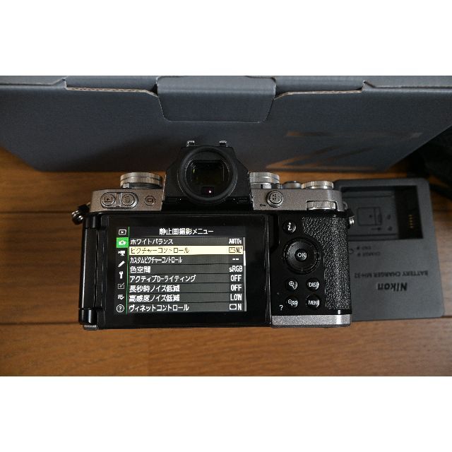 ★Nikon Zfc 28mm Special Edition キット★ スマホ/家電/カメラのカメラ(ミラーレス一眼)の商品写真