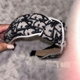 ディオール カチューシャの通販 7点 | Diorのレディースを買うならラクマ ディオール カチューシャの通販 7点 | Diorのレディースを買うならラクマ
