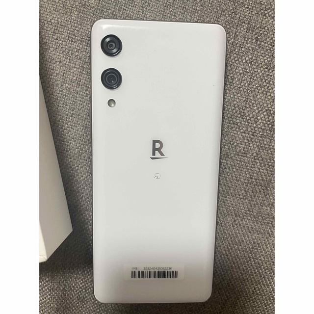 Rakuten Hand 64GB ホワイト 1