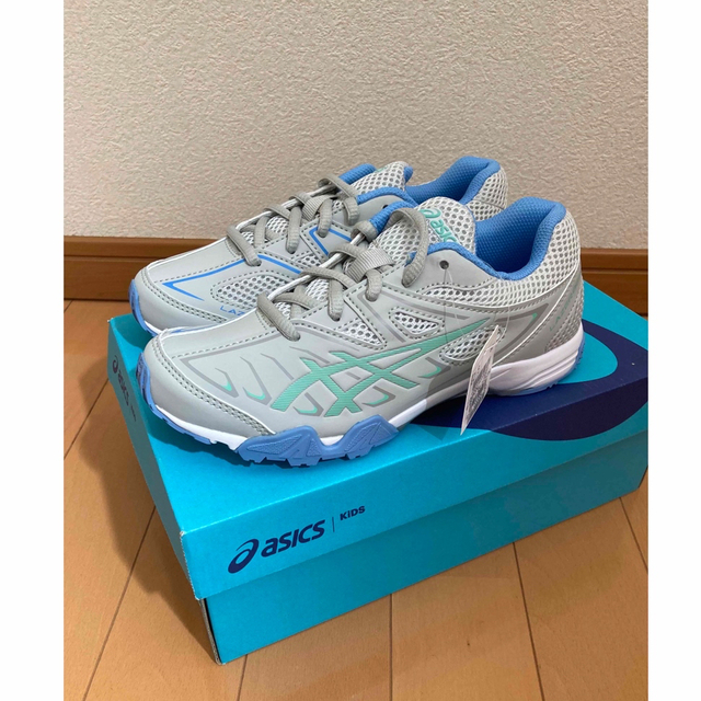 asics(アシックス)のタグ付き キッズ スニーカー asics LAZERBEAM 21.5cm キッズ/ベビー/マタニティのキッズ靴/シューズ(15cm~)(スニーカー)の商品写真