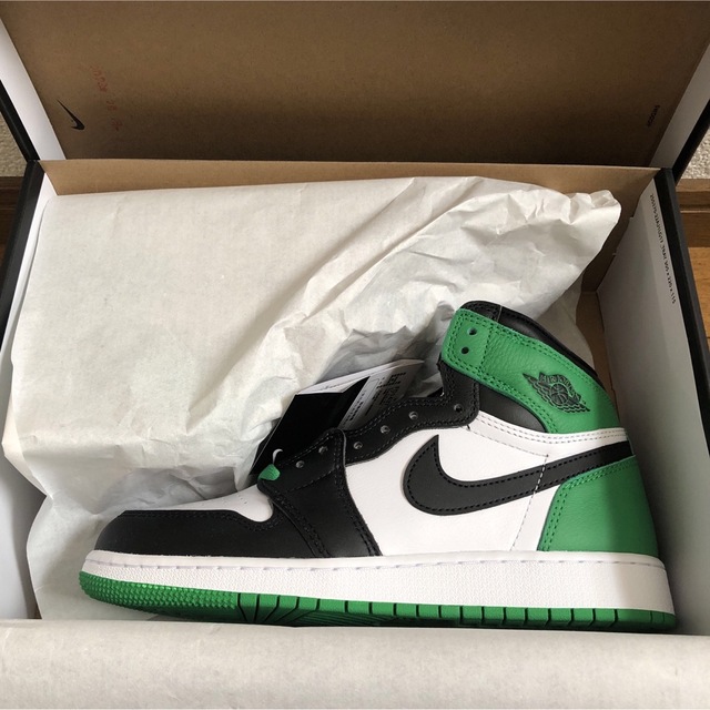 NIKE(ナイキ)のNIKE AIR JORDAN 1 HIGH OG GS LUCKY GREEN レディースの靴/シューズ(スニーカー)の商品写真