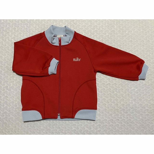 NIKE(ナイキ)のNIKE フーセンウサギ フルジップ ジャージ 100 キッズ/ベビー/マタニティのキッズ服男の子用(90cm~)(ジャケット/上着)の商品写真