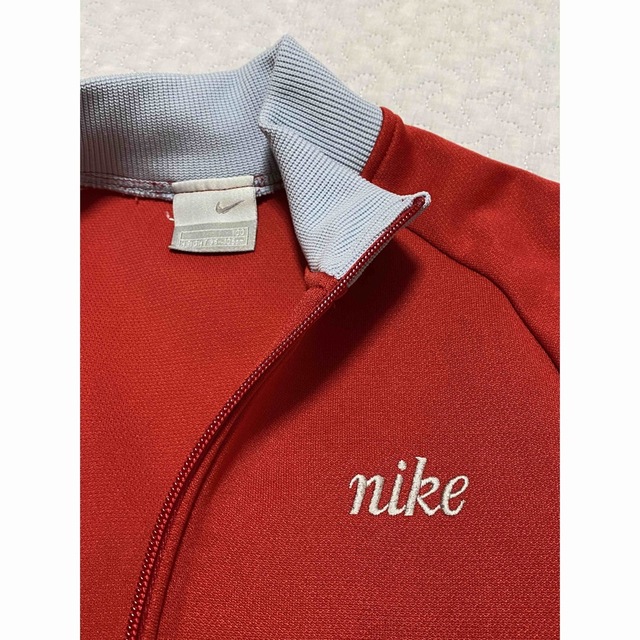 NIKE(ナイキ)のNIKE フーセンウサギ フルジップ ジャージ 100 キッズ/ベビー/マタニティのキッズ服男の子用(90cm~)(ジャケット/上着)の商品写真