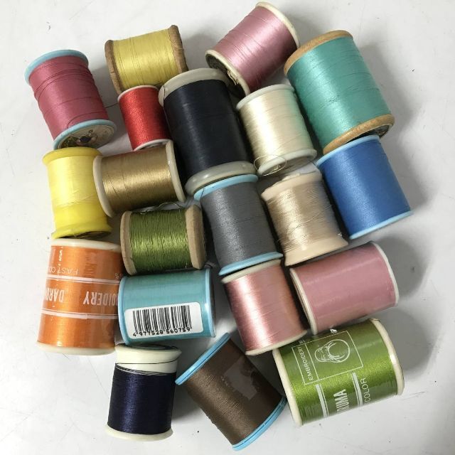 刺繍糸 ミシン糸 まとめて150点 多色 大量 手芸用品 素材 ハンドメイド 4