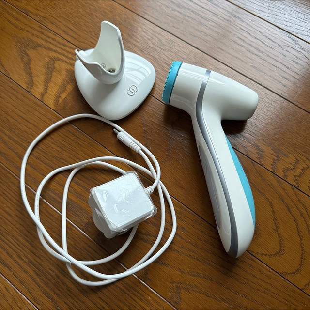 取寄品 ハンディー- 4月に届いたばかりの1年保証あり❗️[新品未開封