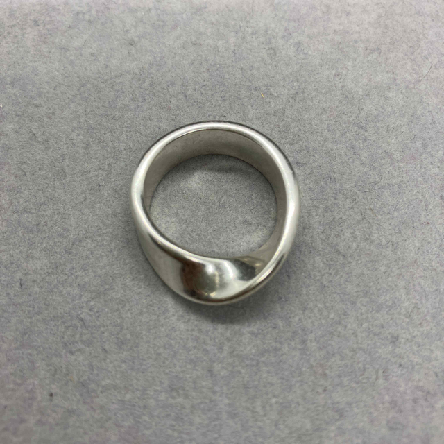 即決 デザイン リング 指輪 ねじれ ナンバー 16号 メンズのアクセサリー(リング(指輪))の商品写真