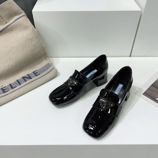 PRADA プラダ VERNICE チャンキーヒール ローファー 36 【テレビで話題