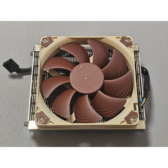 Noctua NH-L9a-AM4 ロープロファイルクーラー 1