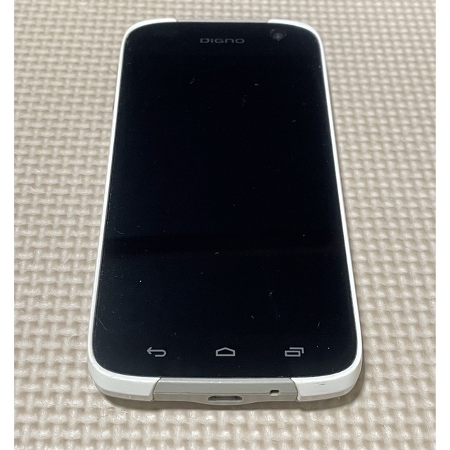 京セラ(キョウセラ)のDIGNO T 302KC WHITE スマホ/家電/カメラのスマートフォン/携帯電話(スマートフォン本体)の商品写真