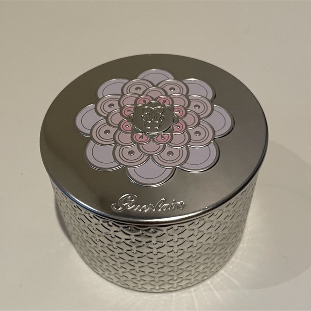 GUERLAIN(ゲラン)のゲラン GUERLAIN メテオリット ビーユ  フェイスパウダー コスメ/美容のベースメイク/化粧品(フェイスパウダー)の商品写真