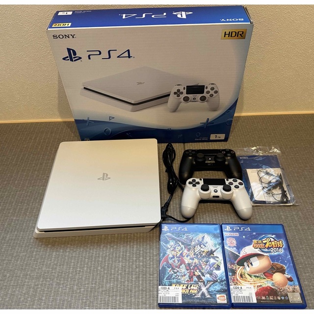 PlayStation4(プレイステーション4)のps4 1tb エンタメ/ホビーのゲームソフト/ゲーム機本体(家庭用ゲーム機本体)の商品写真