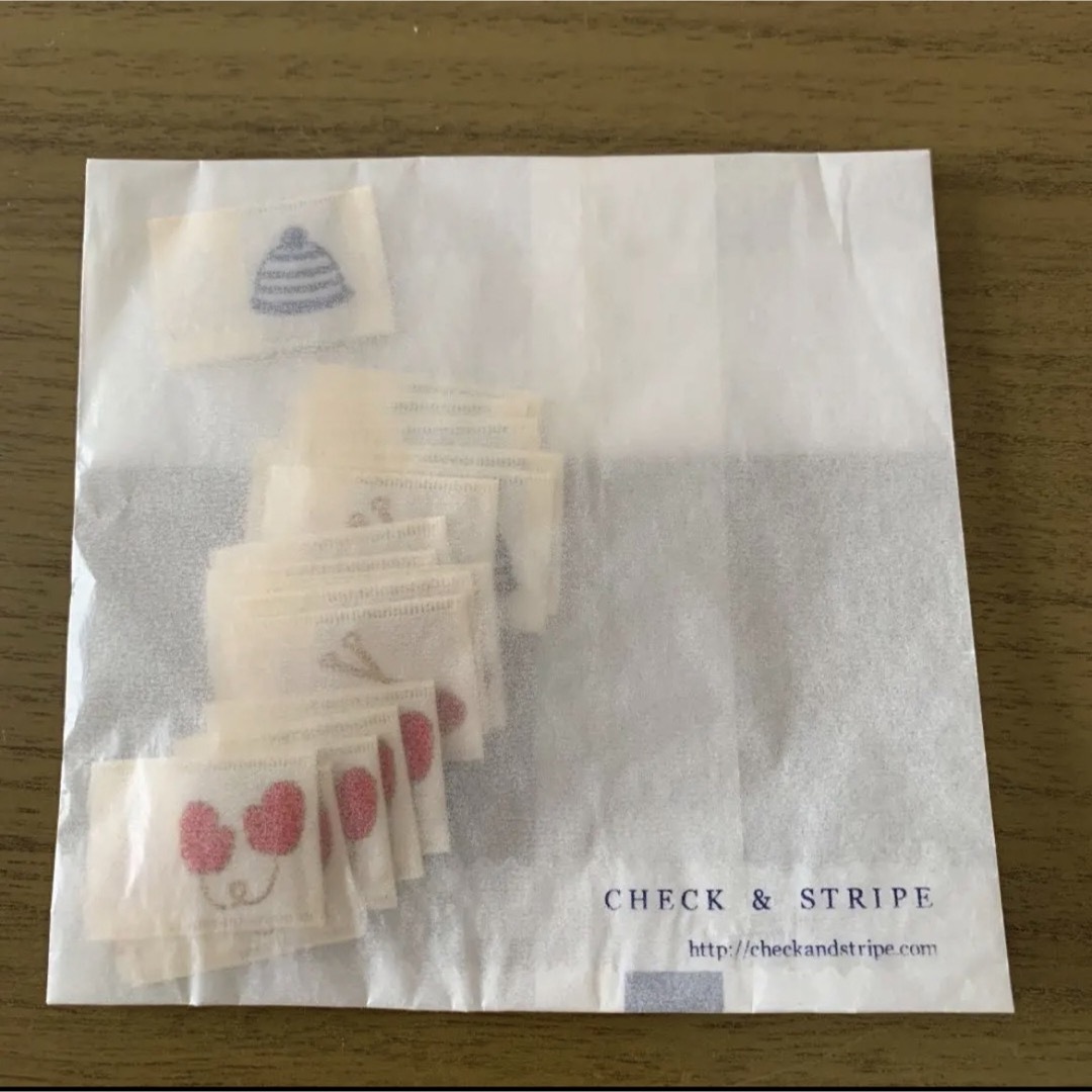 CHECK&STRIPE(チェックアンドストライプ)のCHECK&STRIPE  冬柄タグセット３点 ハンドメイドの素材/材料(その他)の商品写真