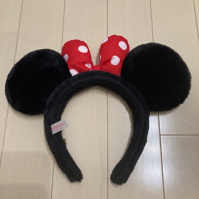 Disney(ディズニー)のディズニー　ミニー　カチューシャ レディースのヘアアクセサリー(カチューシャ)の商品写真