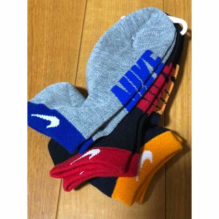 ナイキ(NIKE)の新品未使用　キッズ　ナイキソックス　3足セット(靴下/タイツ)