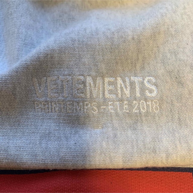 VETEMENTS(ヴェトモン)のVETEMENTS TOMMY HILFIGER メンズのトップス(パーカー)の商品写真