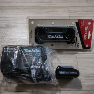 マキタ(Makita)の【新品】マキタ充電式ラジオ　MR052(ラジオ)