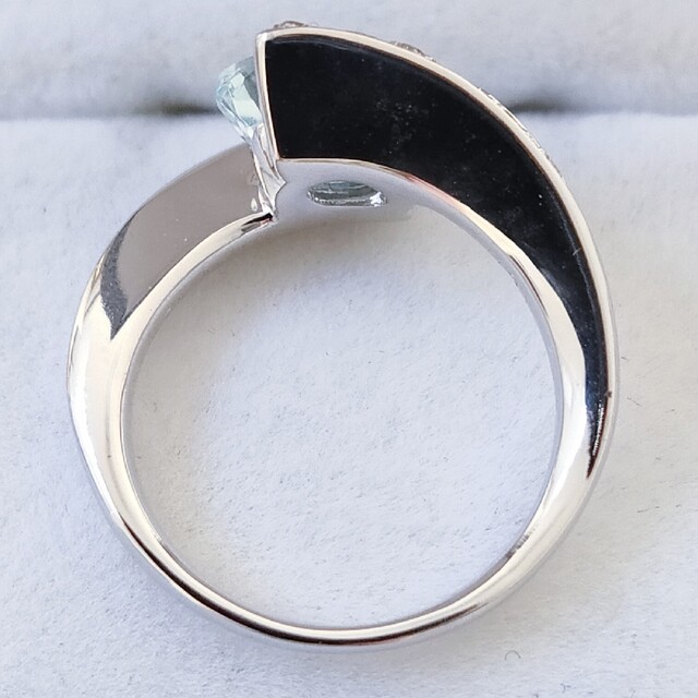 ダイヤモンド×ブルートパーズ リング K14WG 4.5g レディースのアクセサリー(リング(指輪))の商品写真