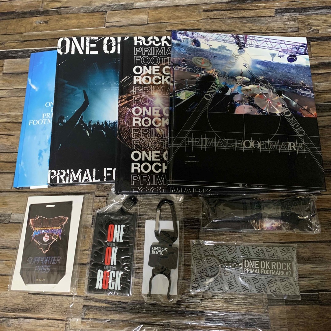 ONE OK  ROCK プライマルフットマークグッズセット