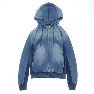 クリスマスローズ 美品【ウノピゥウノウグァーレトレ】ジップアップ