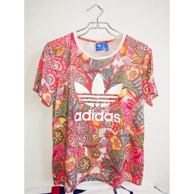 adidas(アディダス)の美品！必見！adidas アディダス オリジナルfrom コラボTシャツ レディースのトップス(Tシャツ(半袖/袖なし))の商品写真