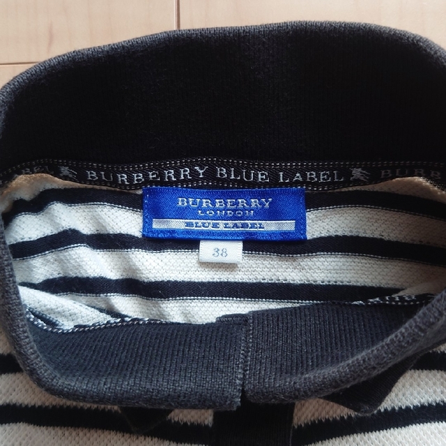 BURBERRY BLUE LABEL(バーバリーブルーレーベル)の【再値下げ】バーバリーブルーレーベル　ポロシャツ　サイズ38 レディースのトップス(ポロシャツ)の商品写真