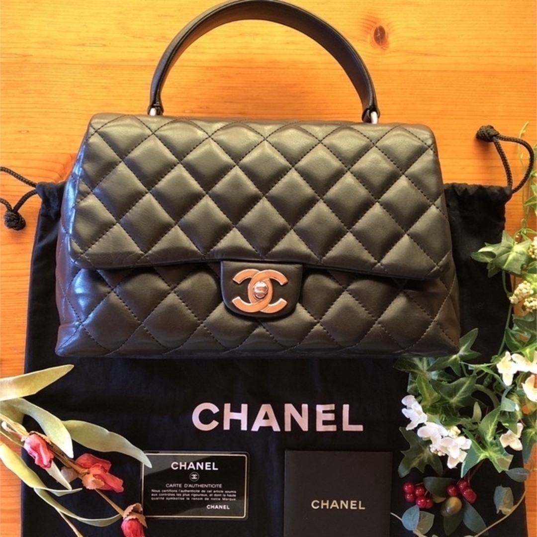 CHANEL(シャネル)のT iArA様専用❣️CHANEL ココハンドル🌹ブラック26cm✨ レディースのバッグ(ハンドバッグ)の商品写真