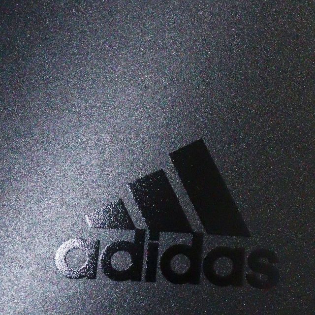 adidas(アディダス)のadidas アディダス サンバイザー 3ストライプUVカット90％ブラック新品 レディースの帽子(その他)の商品写真