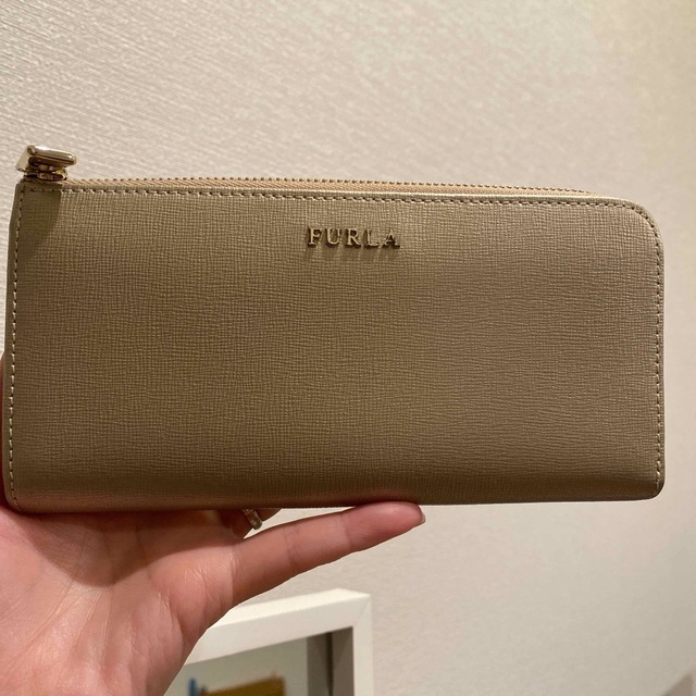 【FURLA】長財布　上品ゴールドファッション小物