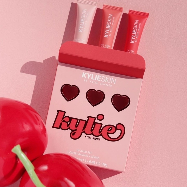 Kylie Cosmetics 【VALENTINE'S LIP BALM SET】カイリーコスメティックスの通販 by  moyomoyo633's shop｜カイリーコスメティックスならラクマ