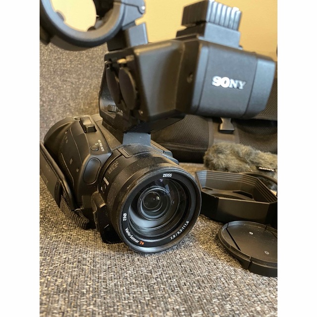 SONY XDCAM PXW-X70 バッテリー4つ ECM-VG1付き SONY XDCAM PXW-X70 バッテリー4つ ECM-VG1付き