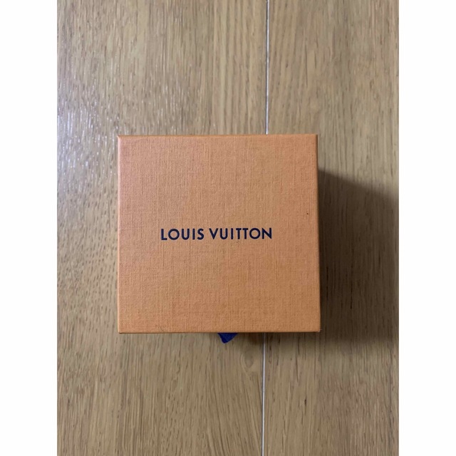 LOUIS VUITTON(ルイヴィトン)の美品 Vuitton 空箱 １つ レディースのバッグ(ショップ袋)の商品写真