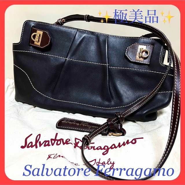 【極美品】Salvatore Ferragamo ガンチーニステッチカーフレザーショルダーバッグ