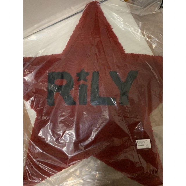 RILY Rag Mat ラグマット　赤 エンタメ/ホビーのタレントグッズ(ミュージシャン)の商品写真