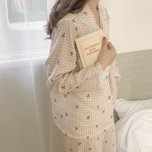 パジャマ　ルームウエア　ギンガムチェック　淡色　さくらんぼ　M 韓国　寝巻き レディースのルームウェア/パジャマ(パジャマ)の商品写真