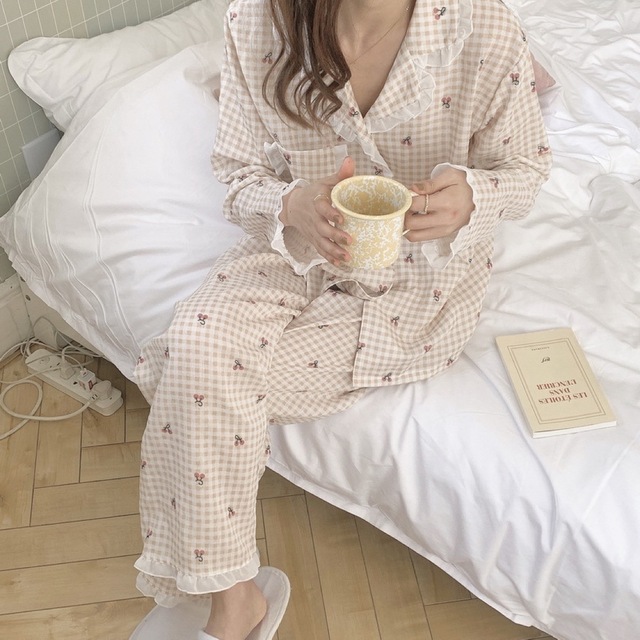 パジャマ　ルームウエア　ギンガムチェック　淡色　さくらんぼ　M 韓国　寝巻き レディースのルームウェア/パジャマ(パジャマ)の商品写真