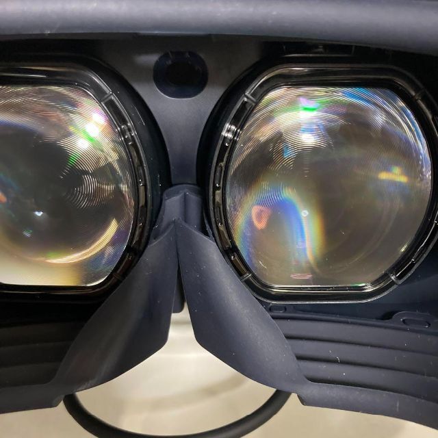PlayStation VR(プレイステーションヴィーアール)のPlayStation VR2 (CFIJ-17000) エンタメ/ホビーのゲームソフト/ゲーム機本体(その他)の商品写真